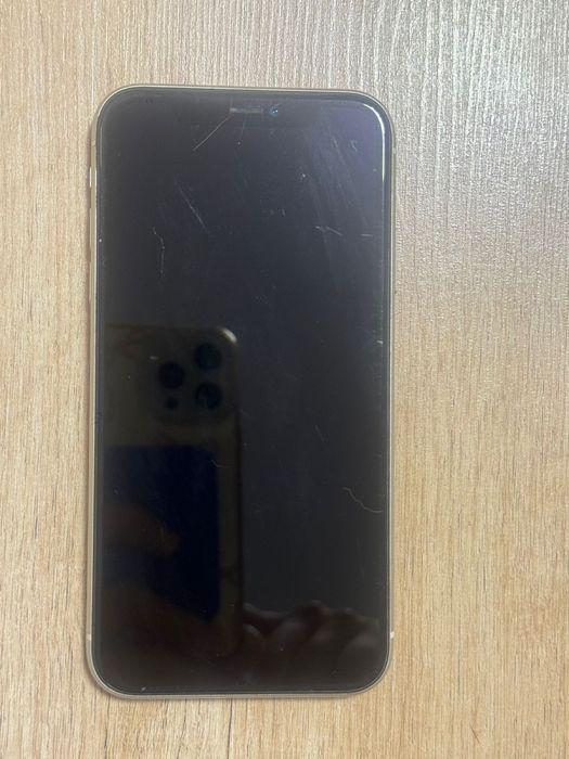 iPhone 11 128gb 74% емкость