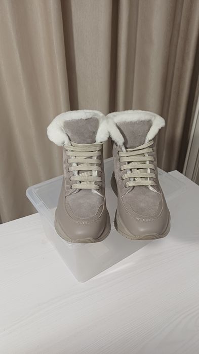 Кроссовки женские зимние
