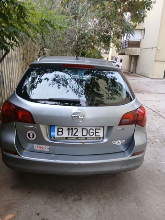 OPEL Astra 2011 — imagine 4