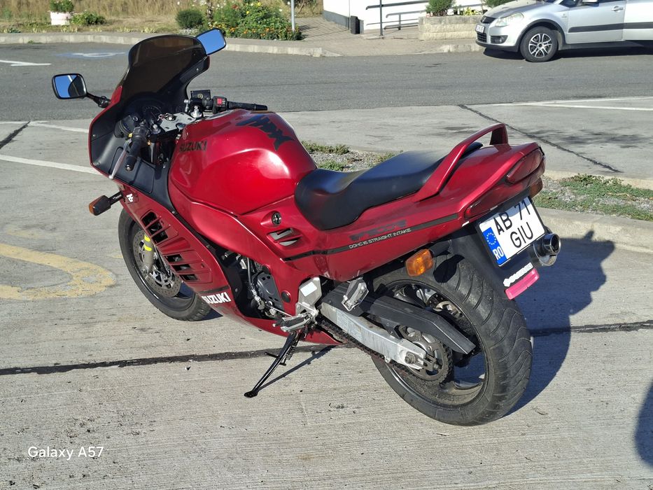 Suzuki RF 900 RR