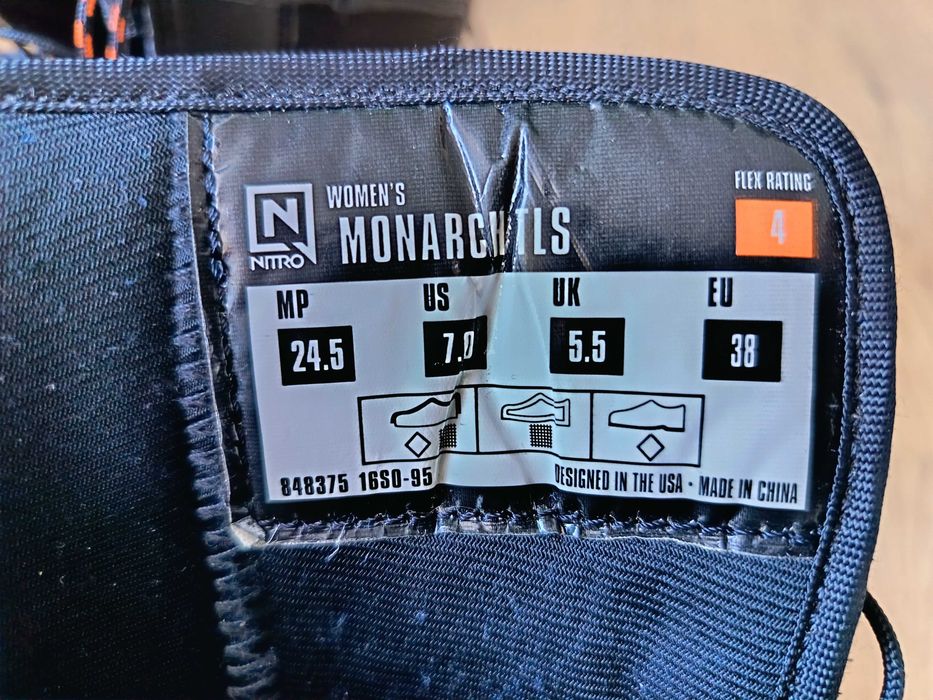 Boots snowboard Nitro, marime 38 EU