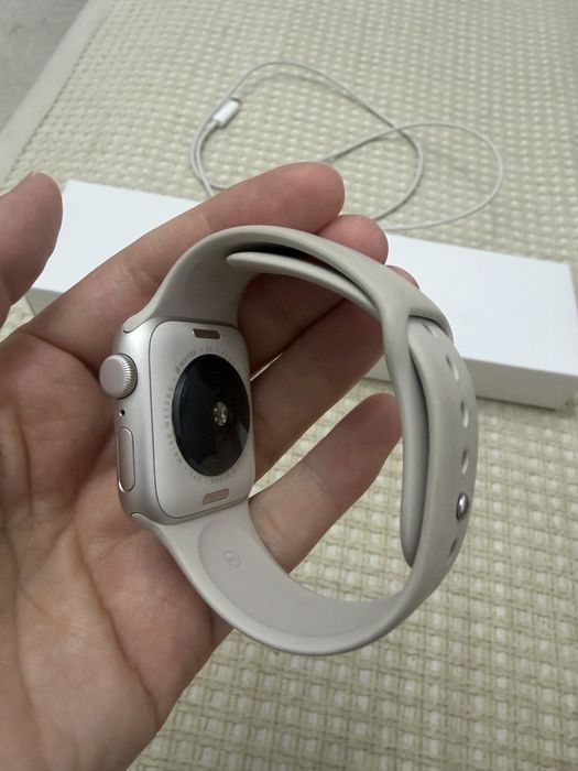 Apple Watch SE (GPS, 2‑го поколения)