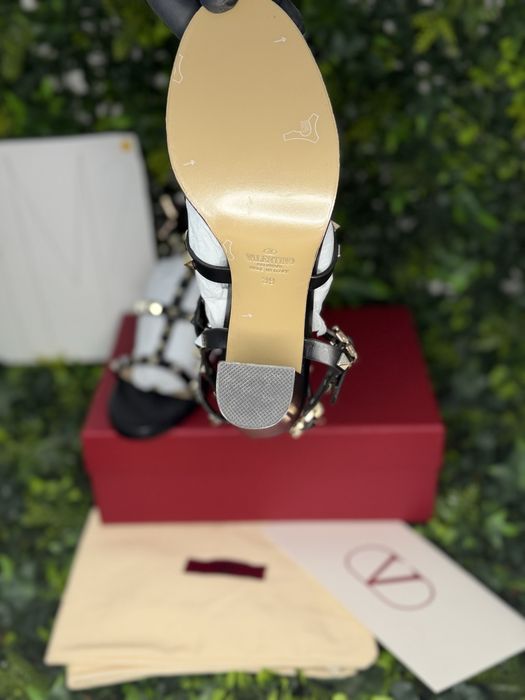 Pantofi/Tocuri Valentino Garavani Rockstud Ankle Strap Sandal 90 Mm