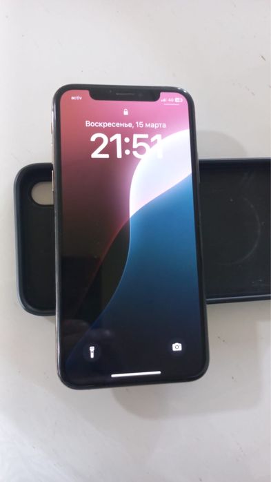 Продам iPhone xs