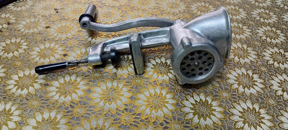 Ручные мясорубка