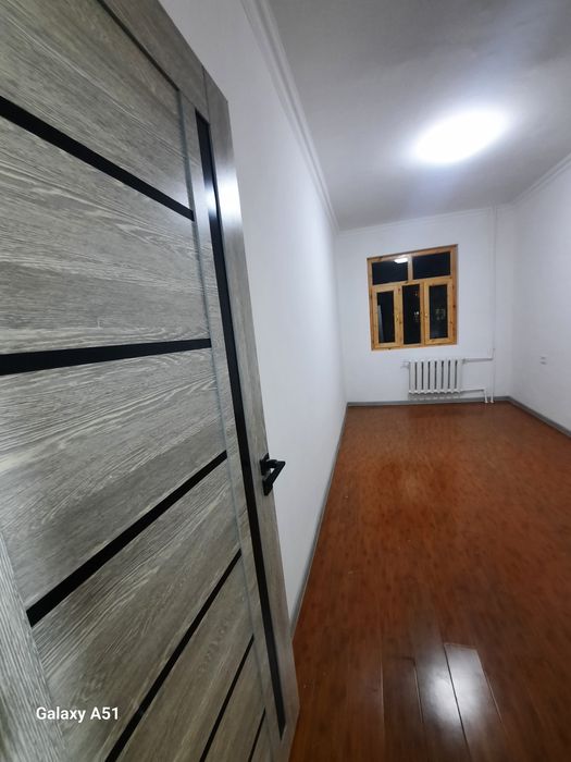 Kvartira  sotiladi 3 xonaliy 2 etaj