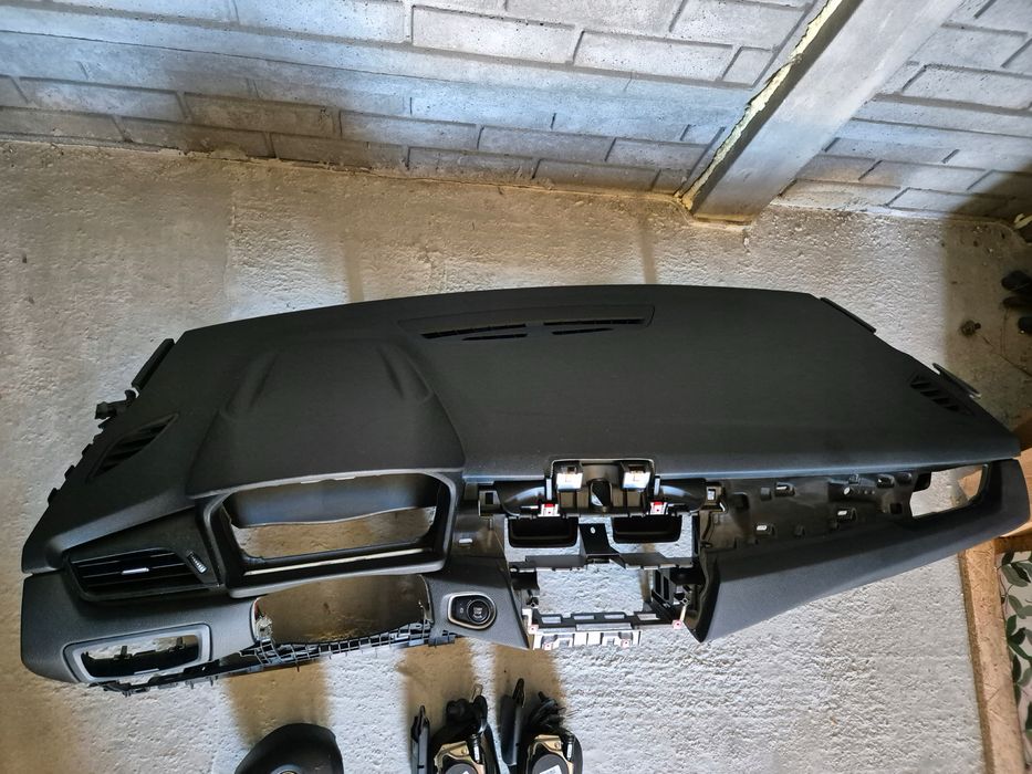 BMW F45 F46 Active Tourer табло