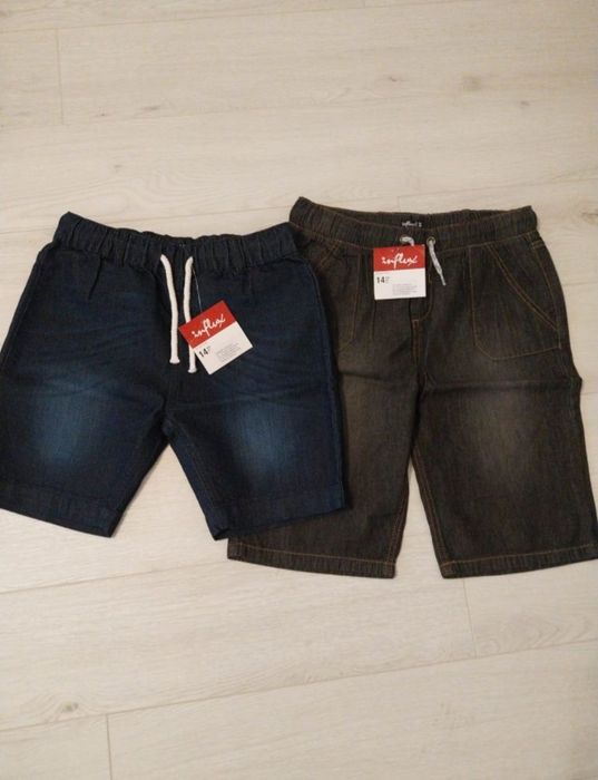 Pantaloni scurti din jeans