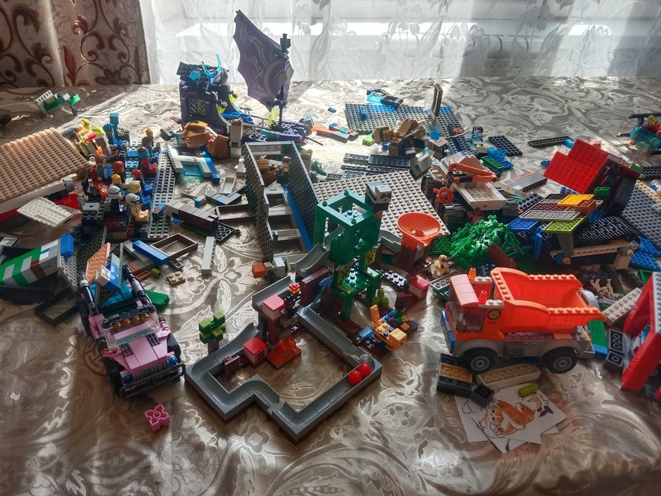 Продам, лего огромная коробка