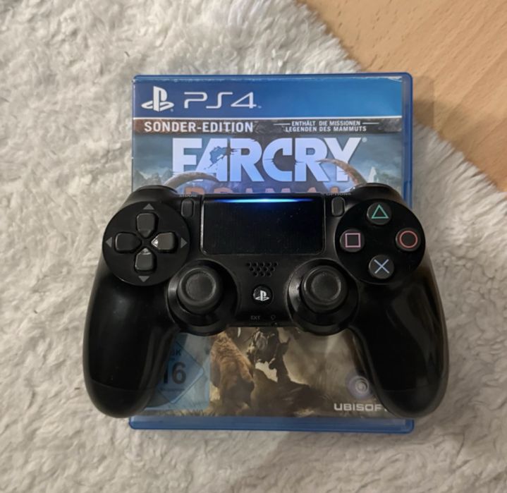 PlayStation PS 4 Slim 500GB • 1 Controller • Citește Discuri • Revizie Recentă
