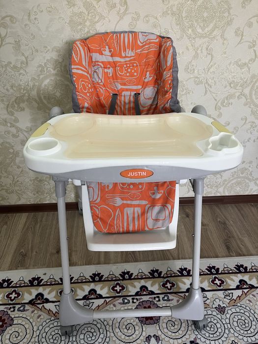 Детский стульчик для кормления