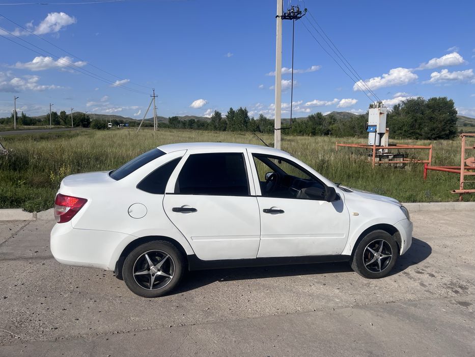 Продам Гранту 2014 года