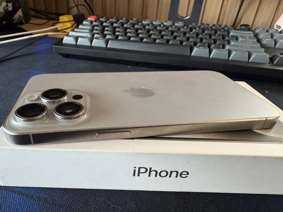 iPhone 15 Pro Max 256 GB Natural Titanium cumparat personal eMAG