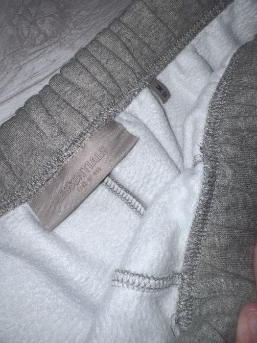 Essentials къси панталони М