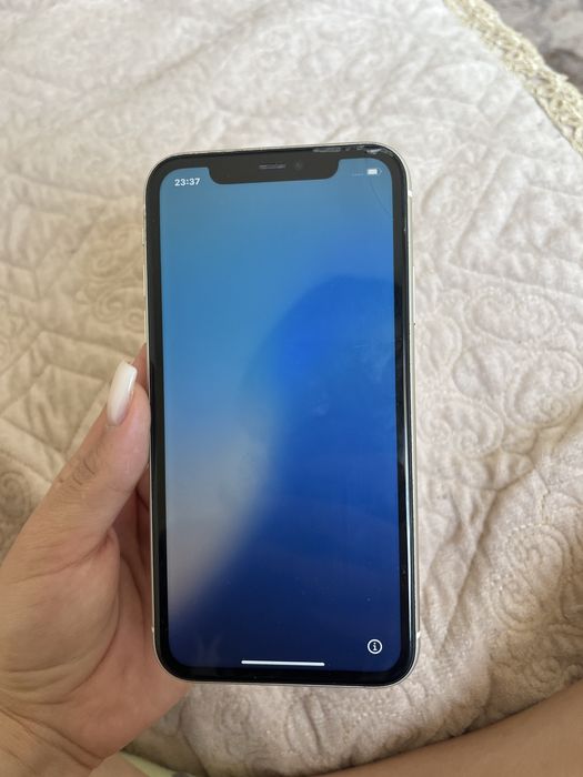 Продам айфон 11 128гб