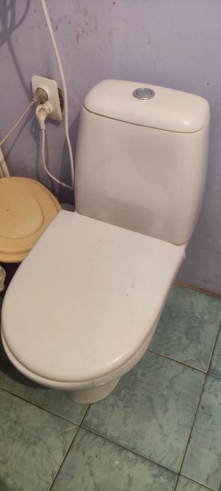 Продам УНИТАЗ б/у в г. Абай