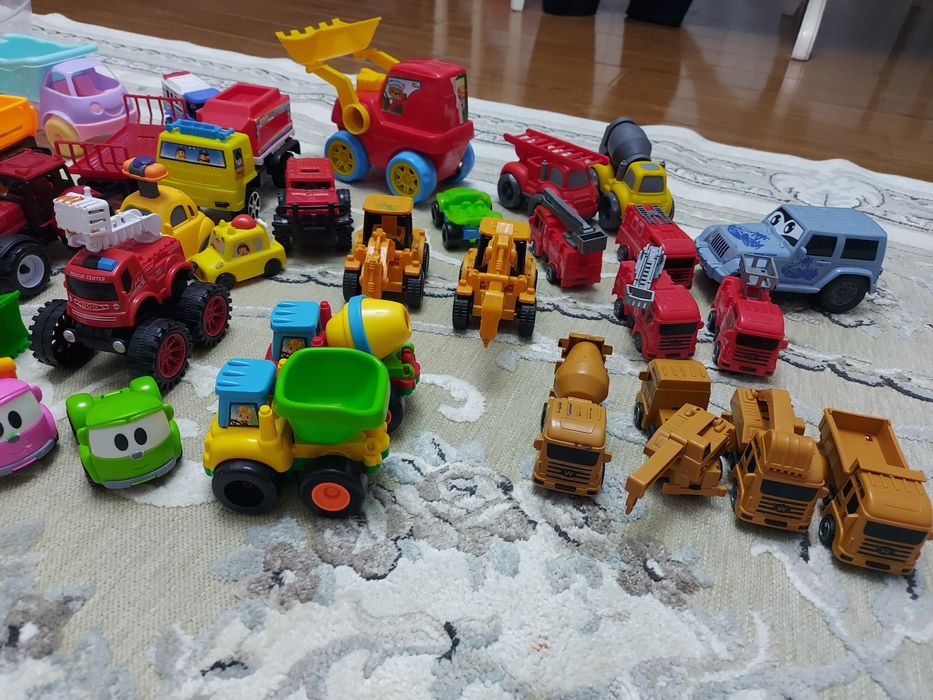 Все вместе за 5500 тг машины