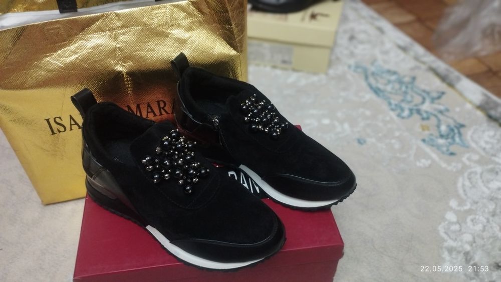 Продам женскую обувь