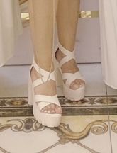 Босоножки на высокой платформе