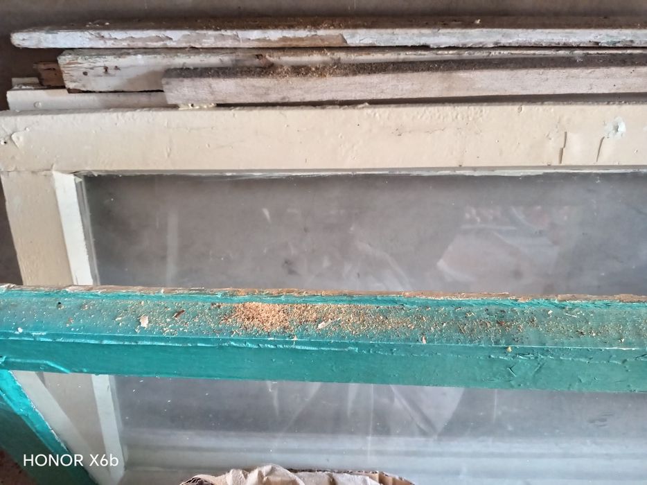 Продам деревянные окны, (рамы со стеклом)