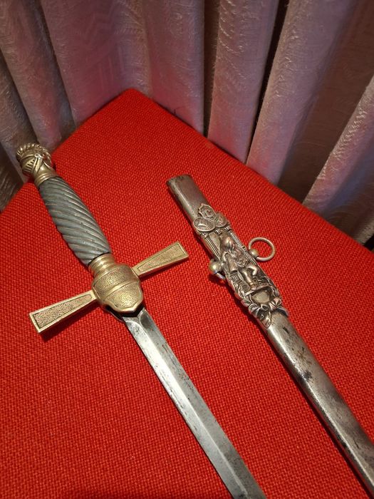 Vand sabie de colecție