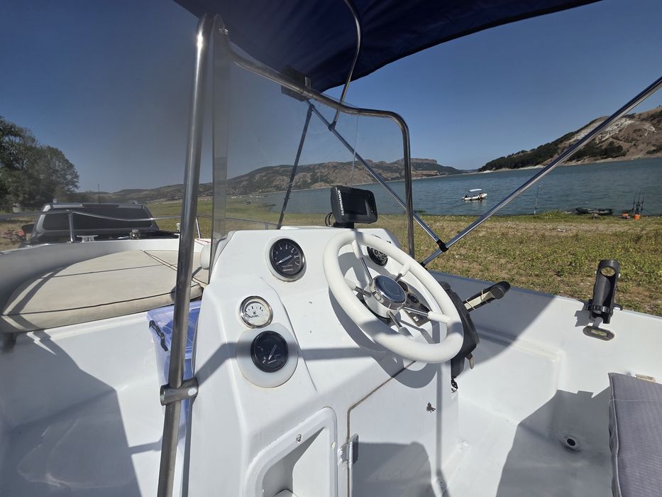 Лодка Marea Honda 40