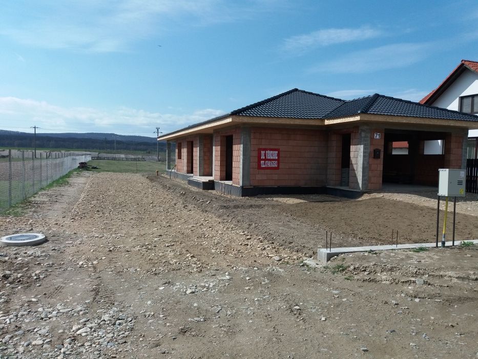 Parcele teren intravilan de vânzare în loc. Petrești jud. Alba.