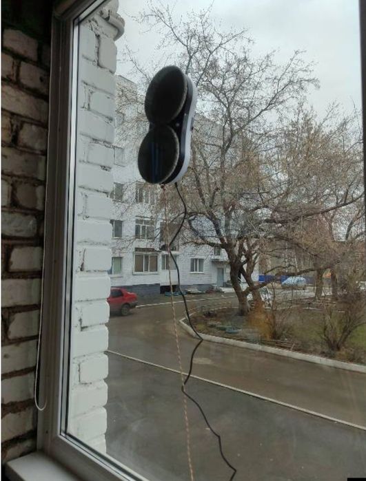 Мойка окон роботом стеклоочистителем