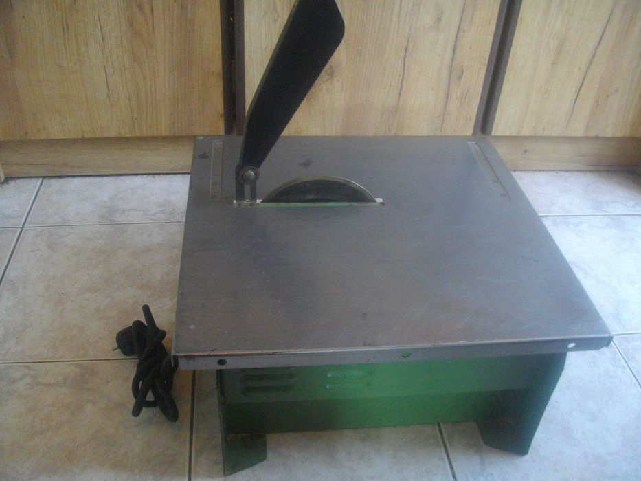 Made in ITALY 2,9A-400W-ф180mm/KB-10min/ Ел.Машина Рязане Плочи Плочки