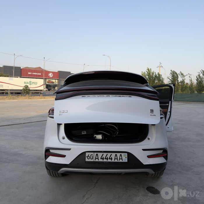 Byd tang dual motor