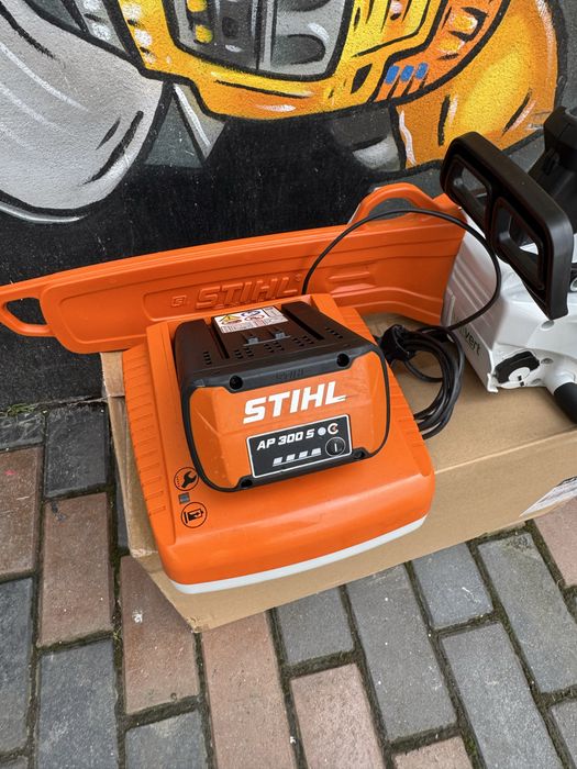 Motofierastrau cu acumulator sthil