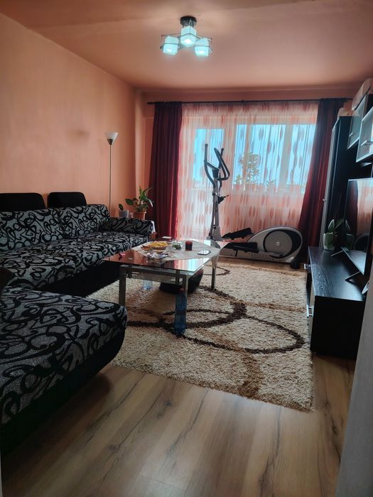 Apartament cu 3 camere