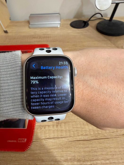 Apple Watch Nike Series 7 GPS, 45mm Starlight Aluminium Case