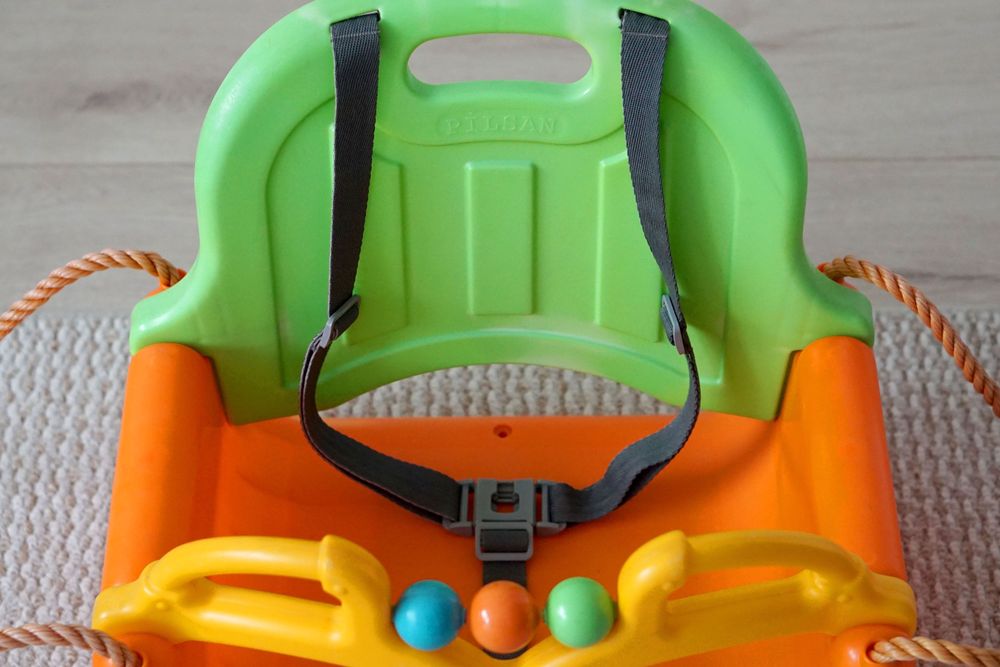 Hinta leagan pentru copii Pilsan cu protectie in fata si suport spate