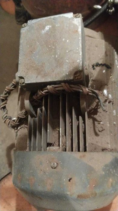 Продам электромотор