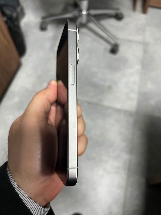 iPhone 15 pro white 128 gb