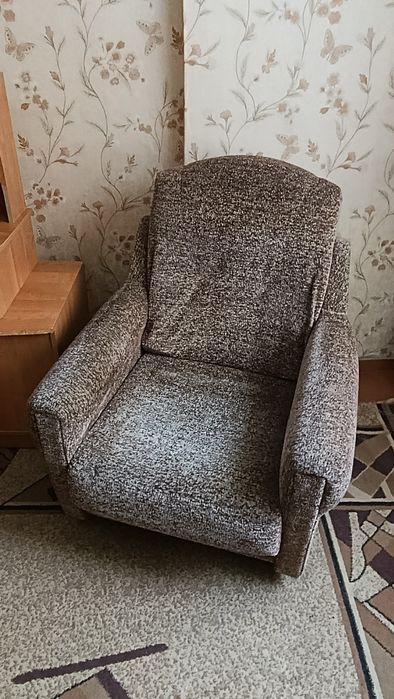 Кресло в хорошем состоянии