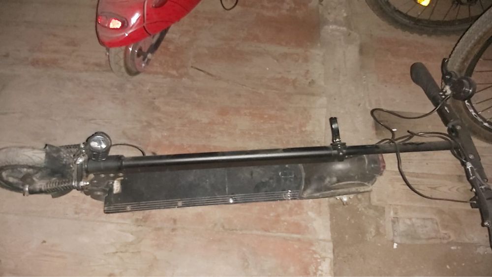 Электросамокат продаю