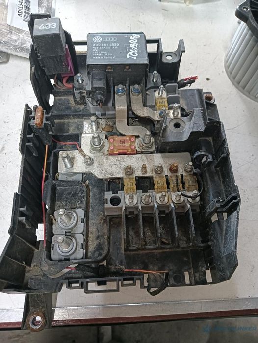 Calculator Baterie Volkswagen Touareg (7La, 7L6, 7L7) [ 2002 - 2013 ] Oem 2D0951253B
