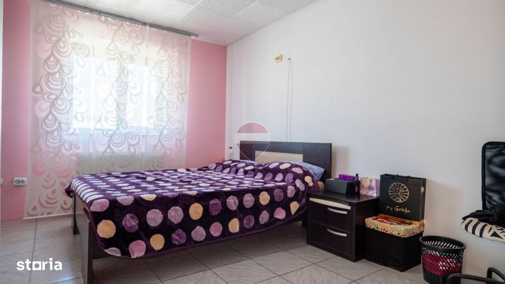 Vanzare vilă cu 2 unitati locative independente in Pantelimon, Central
