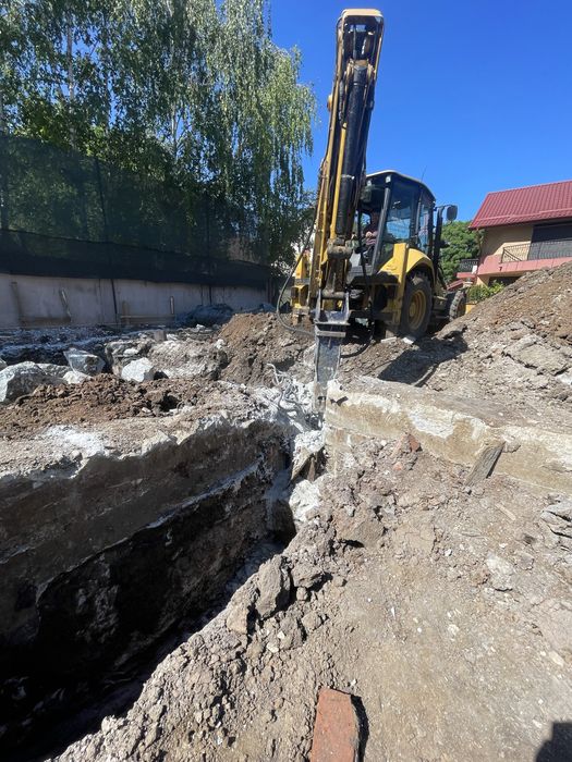 Inchiriez buldoexcavator , mini , bobcat