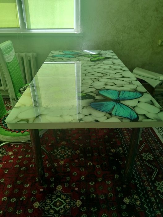 Шәй үстел сатылады.