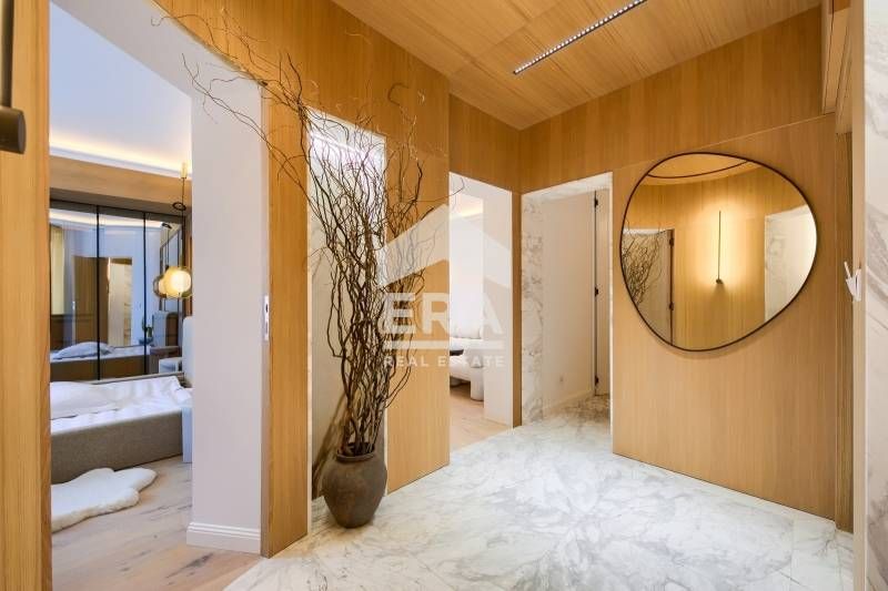 Единствен по рода си апартамент с гледка към Борисовата градина и план