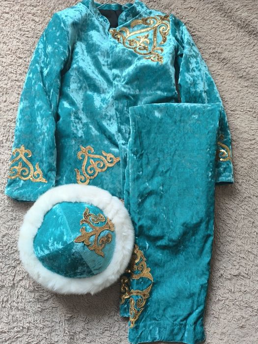 Продам национальный костюм