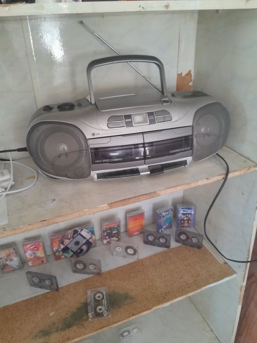 Магнитофон LG 1996 Г.