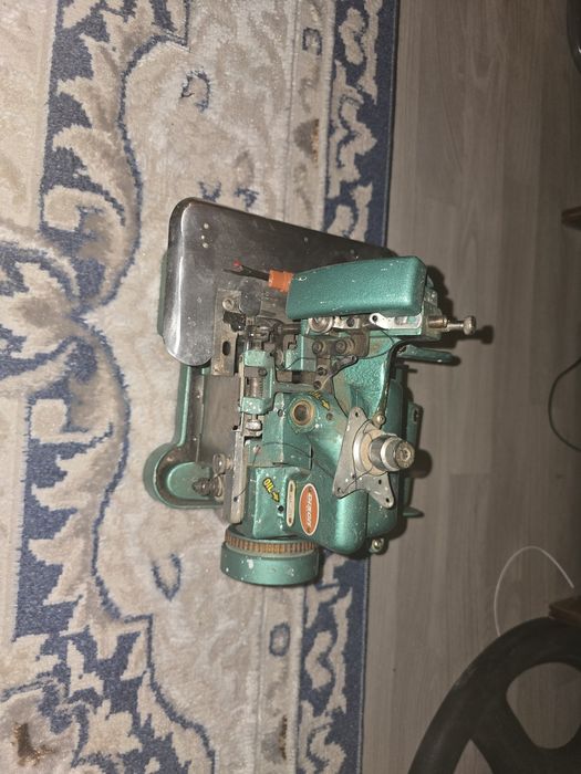 Оверлок сатылады