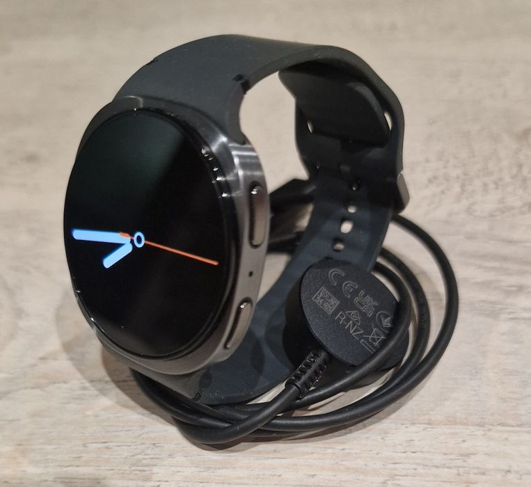 Samsung watch 8, 44 mm.