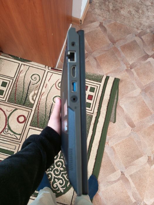 Нетбук сатылады, жұмысқа жарамды