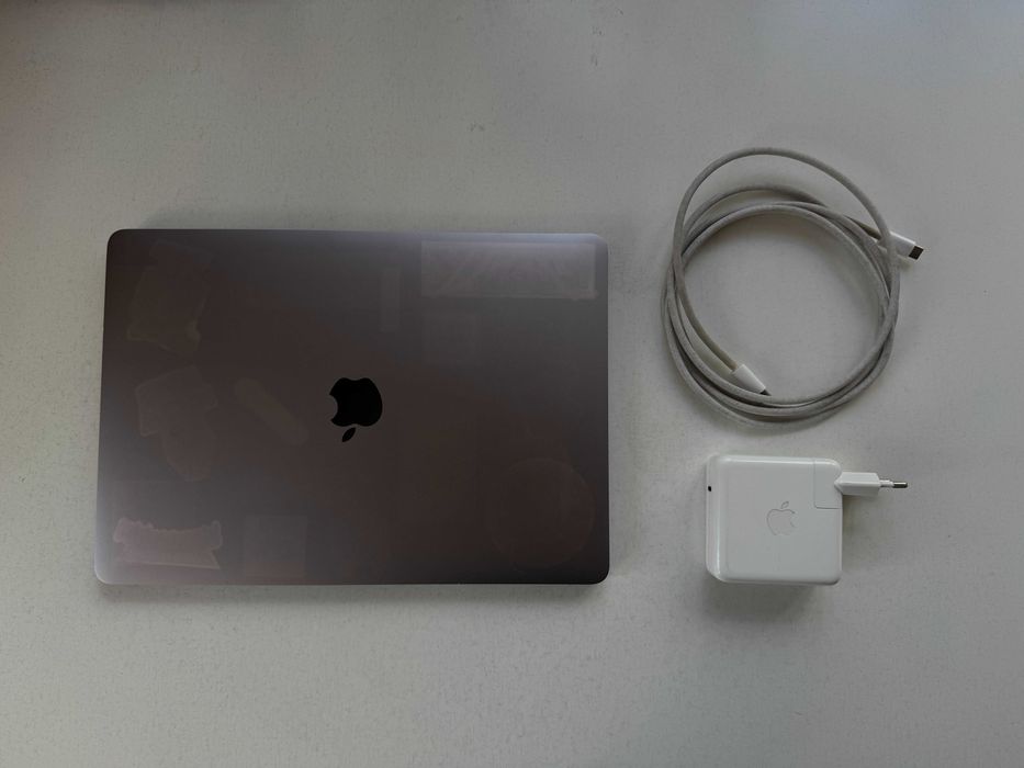 MacBook Pro 13 2019