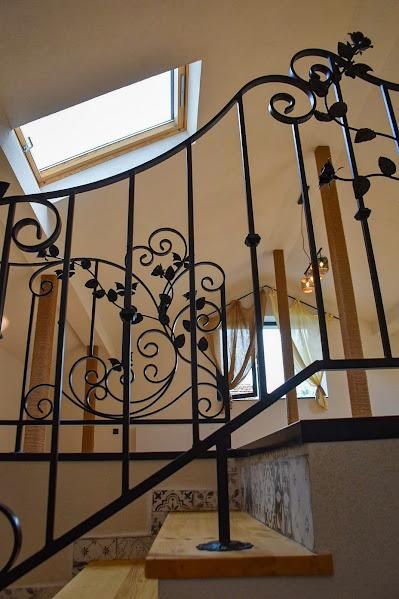 Продава се Къща в с. Драгичево, Област Перник - 320 кв.м за 814 €/кв.м - Снимка #11